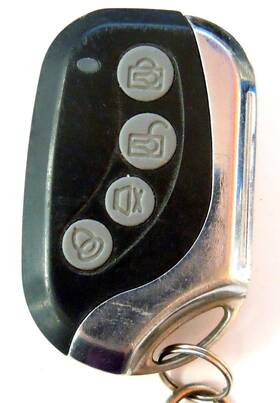 908rf2m Aftermarket Products 4 Button Yellow Vehicle Keyless Remote Entry Xdl 13.560 Replacement