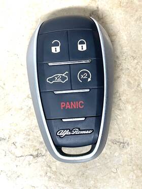 6ep44lxhaa Alfa Romeo 17-24 Giulia Key Remote Fob 5 Button Transmitter Start Oem