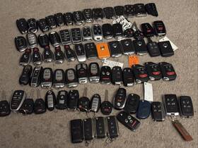 128282 Assorted Oem Used Lot Of 75 Keyless Entry Remote Fobs