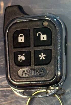 Dpy-4k7j-0aa Astra Security Alarm Keyfob Transmitter 5b Tested