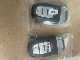 X0032fhs8vt Audi New 2015 Key Fob Pair