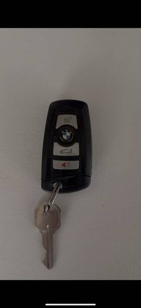 Bmw 157018862033 2016 528i X Drive Keyfob No Battery It Is In Great Condition