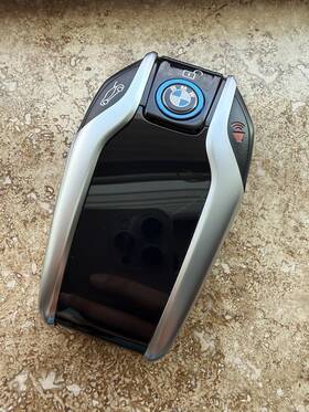 8715617-01 Bmw 2016 - 20 I8 Oem Smart Display Proxy Key Fob Touch Screen Good