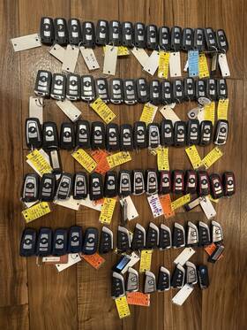 8717500 Bmw Used Key Fobs. Mixed Variety. Deal If You Buy More Than 20