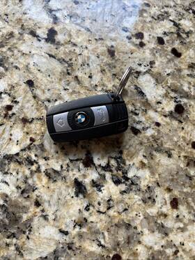 I0kr5swk49127 Bmw Genuine E90-e93 Key Fob Contains Chip And Battery Oem Less Than A Year Old