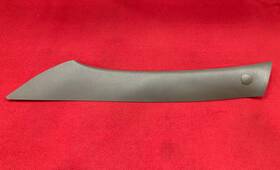 15782064 Buick New Rainier Oem Windshield Side Garnish Molding Assembly Nos