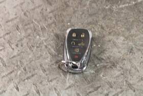 654-10606 Chevrolet 16-21 Camaro Black Silver Six 6 Button Keyfob Smart Key Oem Factory Emblem Wty