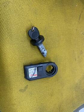P25918795 Chevrolet 08 Impala Ignition Cylinder Key Lock Start System Switch Anti Theft Immobilizer P25918795 Chevrolet 08 Impala Ignition Cylinder Key Lock Start System Switch Anti Theft Immobilizer