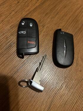 68394190 Chrysler Used Oem 2019-2023 300 Smart Keyless Entry Remote Fob 68394190 Chrysler Used Oem 2019-2023 300 Smart Keyless Entry Remote Fob