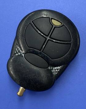 Ezsradar2 Clifford Used 4-button Remote Start Alarm Keyless Transmitter - Tested