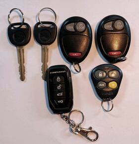 10335562-88 Delphi Hummer H3 Keys And Remotes Viper Remote Compustar