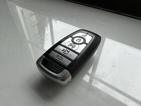 164-r8347 Ford Used Like New Oem 2023 2024 Mustang Remote Start Key Fob