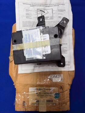 4l2z-15604-aa Ford Genuine Nos Keyless Lock Kit Module