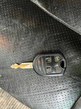 654-10131 Ford Truck Fob/remote Four Button Remote Head Key Fits 11-17 F150 Pickup