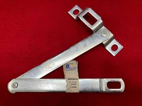 00458026 Gm Genuine Oem Right Side Support Plate 458026 1 New Old Stock