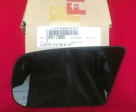 12511383 Gm New Oem Driver Side Door Mirror Glass Old Stock