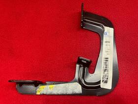 15203597 Gm Genuine Oem-running Board Step Bracket Oe Factory Original Item Nos