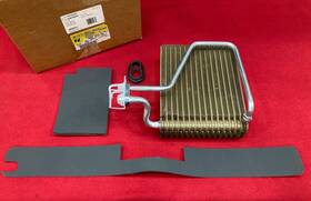 15-63351 Gm 89018834 New Oem A/c Evaporator Assembly Acdelco Old Stock