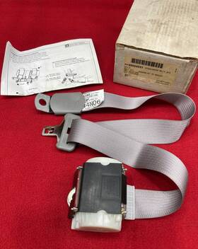 89024031 Gm Genuine Oem Seat Belt Kit Gray New Old Stock