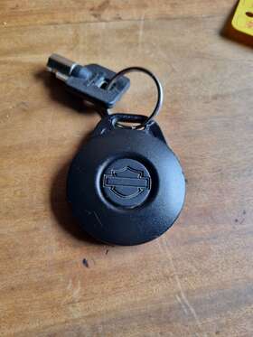 Harley Davidson 27-6-15 Oem Security Remote Key Fob 1 Button Used