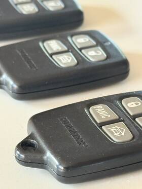 6010411 Hummer Genuine H1 Keyless Remote And Garage Door Opener Set