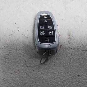654-10330 Hyundai Santa Fe 2021 Fob/remote 950156