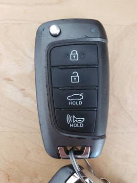 Tq8-rke-4f40 Hyundai 95430-l1000 Used Oem 2019 2020 2021 Sonata Remote Flip Key