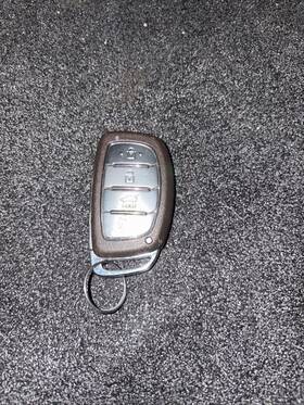 Hyundai M23422a 2015 Sonata Key Fob 4 Button Remote Oem Trunk Release