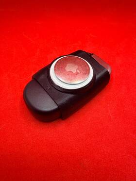 Jkfgc1 Igoboom Key Fob Cover With Integrated Airtag Mount For 2014-2022 Jeep Grand Cherokee