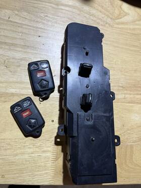 56042140 Jeep 1996-1998 Grand Cherokee Remote Keyless Entry / Key Fob Package