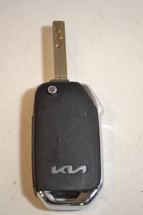 95430-q5850 Kia Genuine Key Remote Fob - Has Been Cut