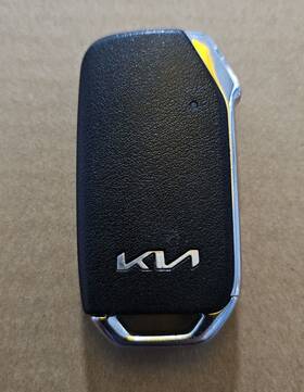 Cqofn01050 Kia Used Oem Logo Smart Keyless Entry Key Fob Remote 2022-2024 Forte