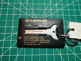 04225 Lexus Flat Key Card - Emergency Use Code Included Used. E0