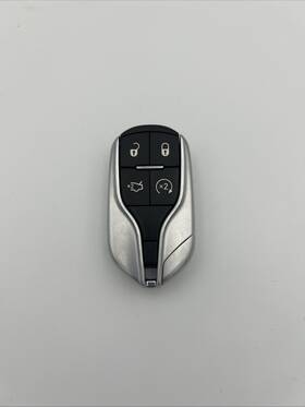 670119812 Maserati Key Fob For 2014-2022 Ghibli Levante Quattroporte