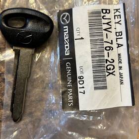 Bjyv-76-2gx Mazda New Oem Transponder Key 2000 - 2005 Mvp 626 Miata Mx5 8c Chip Bjyv-76-2gx Mazda New Oem Transponder Key 2000 - 2005 Mvp 626 Miata Mx5 8c Chip