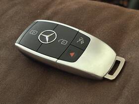 205-905-18-20-9999 Mercedes-benz 2020 C300 Original Key Fob