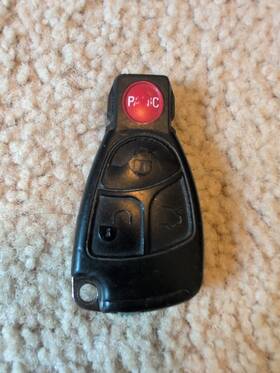 2412474 Mercedes-benz 4 Button Key Fob With Emergency Iyz 3312