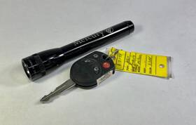 6n7t-15k601-ad Mercury Key Fob Plus Mini Mag Light Dealer Tag Attached