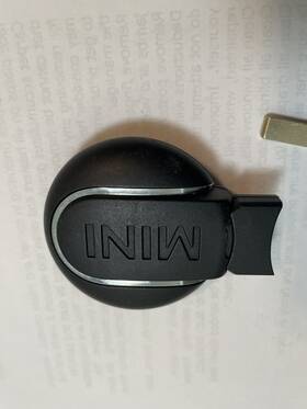 1yzkeyr5602 Mini Cooper Keyless Remote Control Key