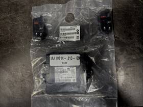 P68509815ab Mopar P68509803ab Brand New Oem Hub Receiver With 2 Key Fobs