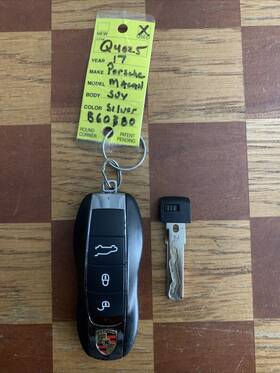 7pp949753bq Porsche Macan Smart Key Keyless Remote Entry Fob Used