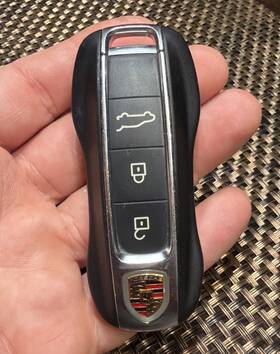 970.959.353 Porsche 2019-2025 Cayenne Key Keyless Remote. Oem 970.959.353 Porsche 2019-2025 Cayenne Key Keyless Remote. Oem