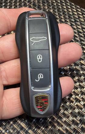 9y0.959.753.b Porsche 2019-2025 Cayenne Key Keyless Remote. Oem
