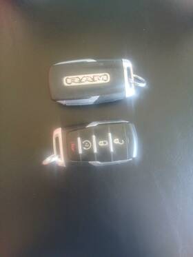 5937546ab Ram Key Fobs Pair 5937546ab Ram Key Fobs Pair