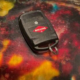Rollins 867 101 372 Canada Fob Remote Clicker See Photos