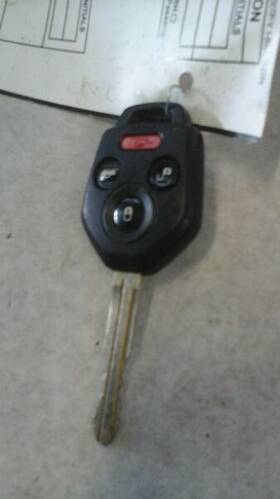 654.su1m13 Subaru 2013 Impreza Key Fob Remote 4 Button Mounted On