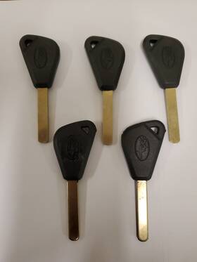 Sr12-pht Suburu Lot Of 5 2011 Outback 4d60 80 Bit G Chip Transponder Keys