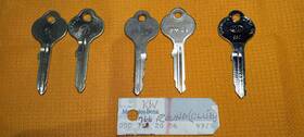 9323 Taylor M68e Aftermarket Ymos Key Blank Mercedes Trunk Kw 1-100 Codes Amsel