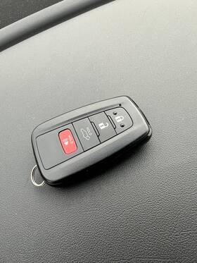 8990h-0e370 Toyota Oem Used 2022-2024 Highlander Remote Smart Key Fob