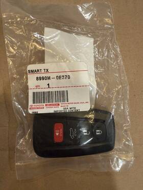 8990h-0e370 Toyota 8990h-oe370 Key Fob Highlander 21-23 8990h-0e370 Toyota 8990h-oe370 Key Fob Highlander 21-23